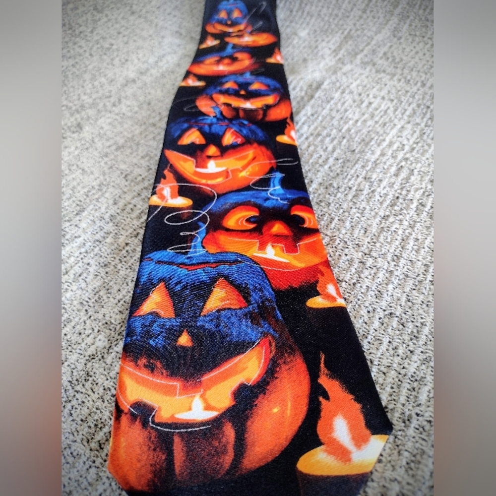 Perfect Condition J. Garcia Collector's Edition Halloween Tie "Alligator Works" - Picture 4 of 7